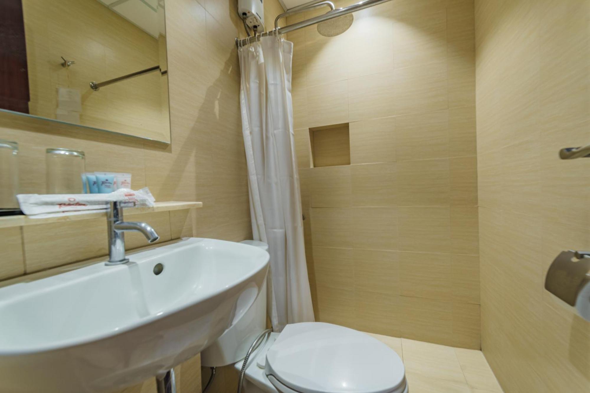 Robertson Hotel Naga  Zewnętrze zdjęcie