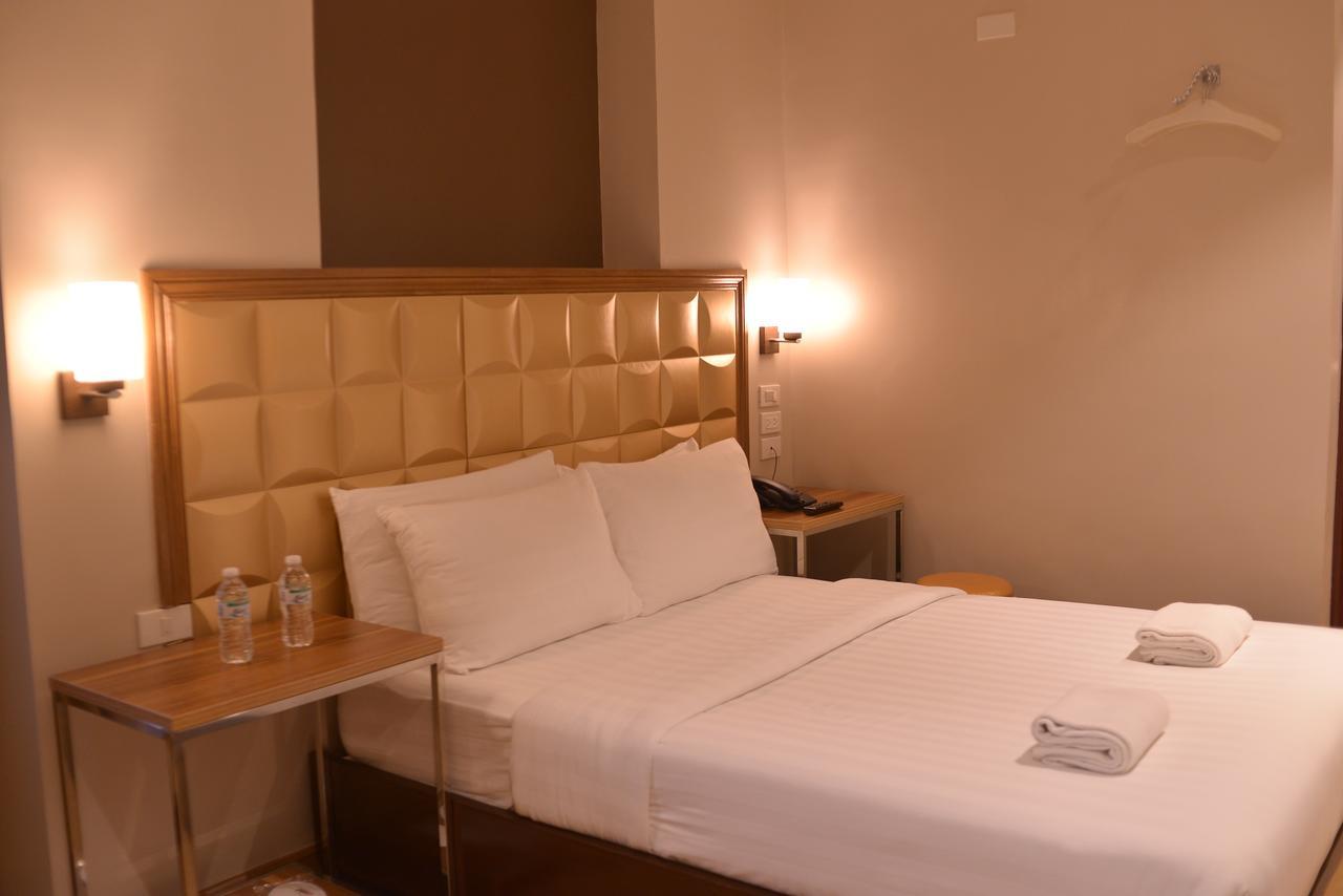 Robertson Hotel Naga  Zewnętrze zdjęcie