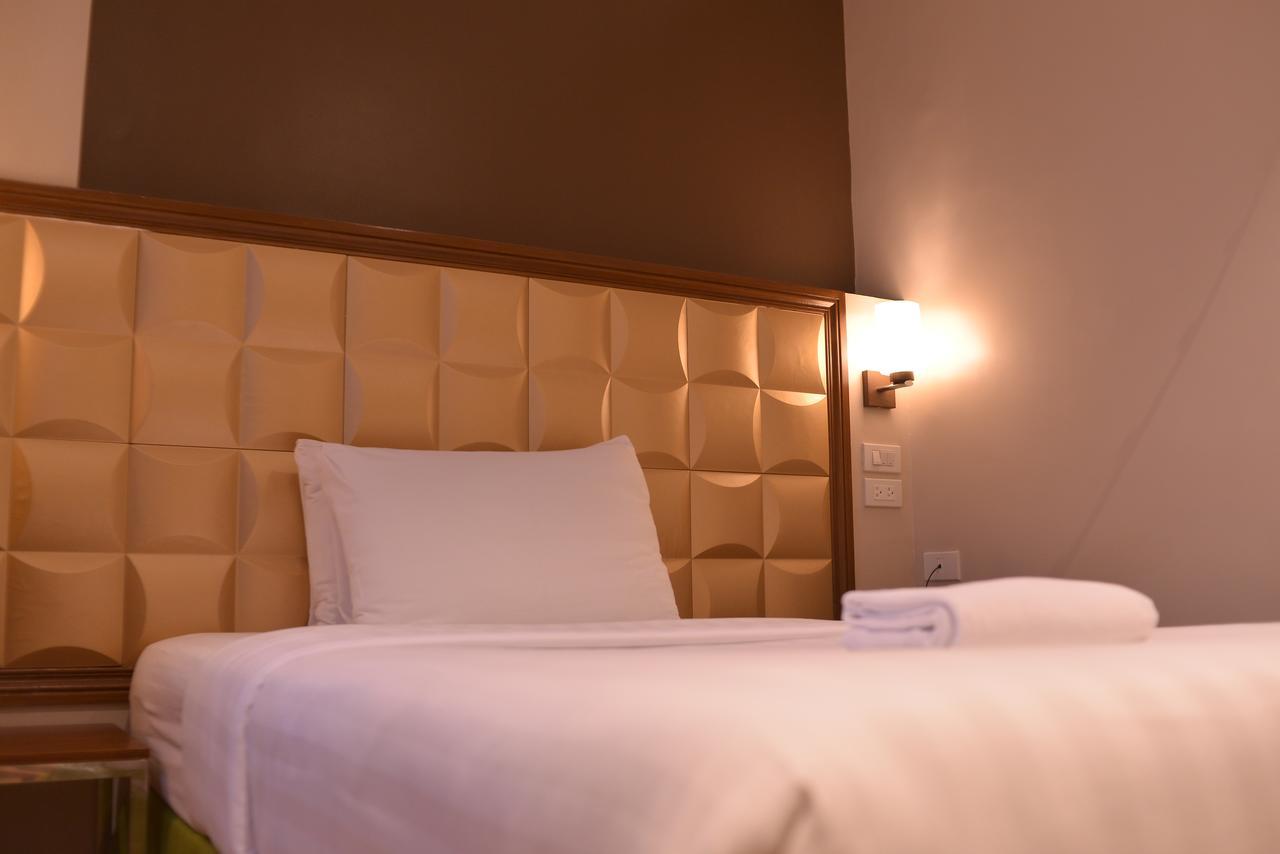 Robertson Hotel Naga  Zewnętrze zdjęcie