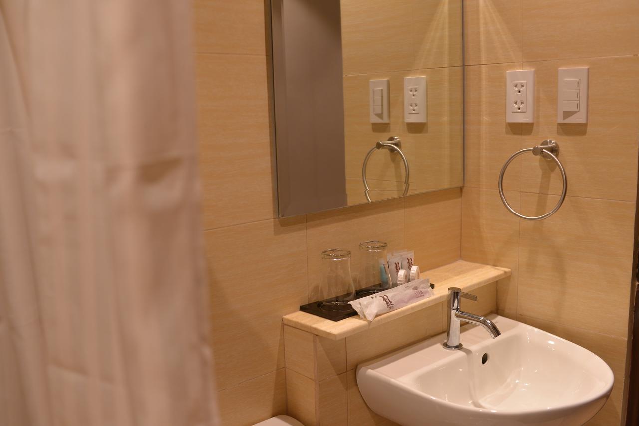Robertson Hotel Naga  Zewnętrze zdjęcie